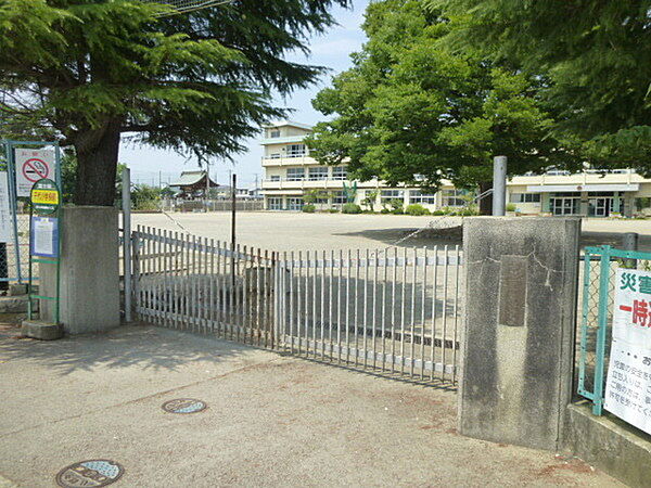 画像22:小学校「小田原市立千代小学校まで1437m」