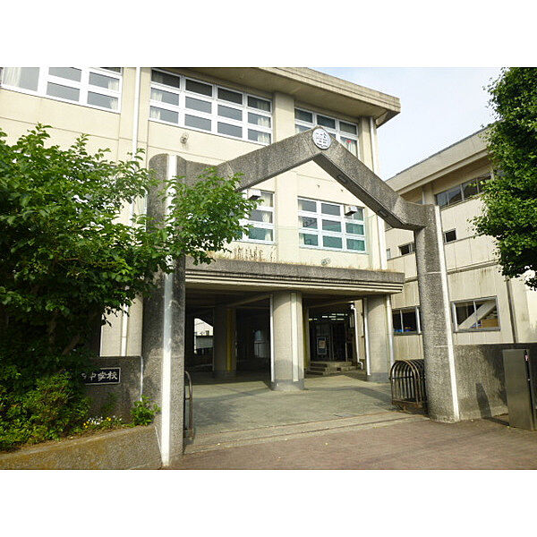 画像27:中学校「松田町立松田中学校まで572m」