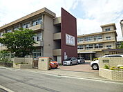 中学校「小田原市立鴨宮中学校まで962m」