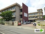 中学校「小田原市立鴨宮中学校まで946m」
