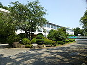中学校「小田原市立城南中学校まで1726m」