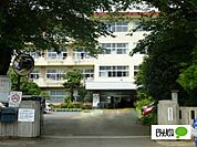 小学校「小田原市立久野小学校まで253m」