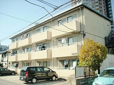 外観：閑静な住宅街に立地