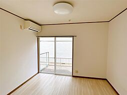 ルシエール三郷 1階1Kのリビング/ダイニング