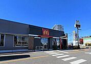 マクドナルド三郷三丁目店まで徒歩2分