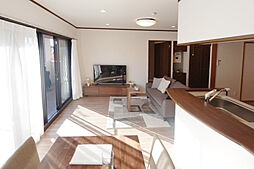 ライオンズガーデン一番町 206 4LDKのリビング/ダイニング