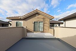 開放感のある大型バルコニー