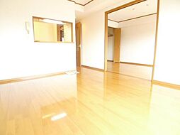 フォルティーヌ皿沼 101 1階2LDKのリビング/ダイニング