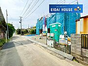 前面道路含む外観