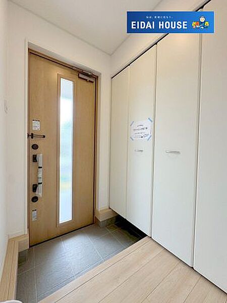 玄関を拡大表示
