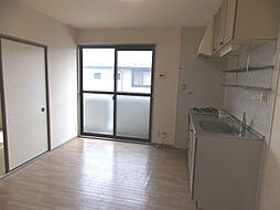 オイコス　参番館 103 1階2DKのリビング/ダイニング