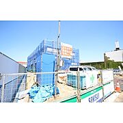 建築中
