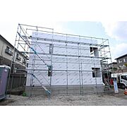 建築中