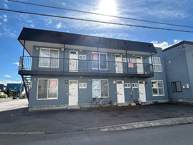 2 / 8