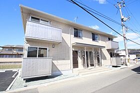 ソレイユＡ  ｜ 広島県福山市新市町大字戸手896-1（賃貸アパート1LDK・2階・42.46㎡） その1