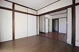 居間