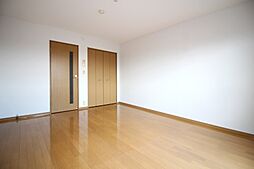 グローバルマンション 3階1Kのリビング/ダイニング