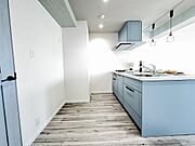 ペニンシュラ型フラット対面システムキッチン