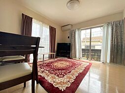 蒲郡市大塚町小深田 5LDKのリビング/ダイニング