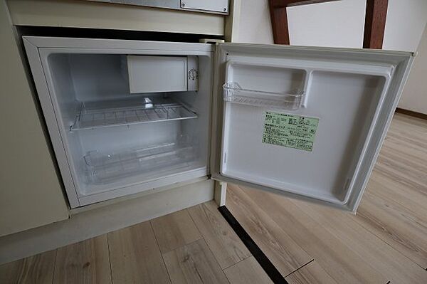 画像14:ミニ冷蔵庫完備