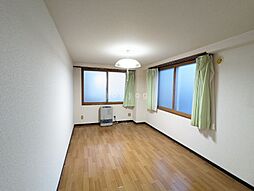 ベル医大前 203 2階ワンルームのリビング/ダイニング