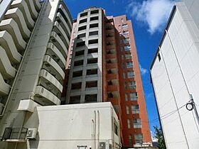 クレアランドマーク  ｜ 福岡県福岡市博多区冷泉町（賃貸マンション2LDK・8階・55.91㎡） その1