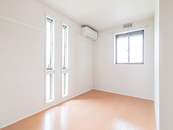 apartment 栃木県宇都宮市陽東３丁目２７－３　ウィスタリア１F