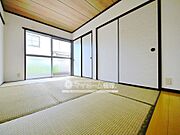101号の内観写真を引用しており内装が異なる場合がございます。