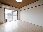 ※内観写真は同タイプのものを引用しており、内装が異なる場合がございます。