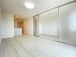 LUSSO V 302 3階1LDKのリビング/ダイニング