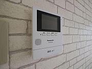 お部屋に居ながら来客者が分かるので安心ですね