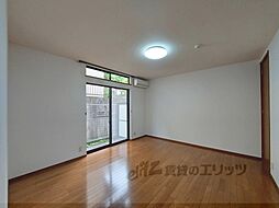 近鉄京都線 近鉄丹波橋駅 徒歩2分の賃貸アパート 1階1Kのリビング/ダイニング