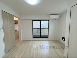 近鉄京都線 久津川駅 徒歩2分の賃貸アパート 2階1Kのリビング/ダイニング