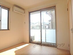 京都地下鉄東西線 御陵駅 徒歩9分の賃貸アパート 2階1LDKのリビング/ダイニング