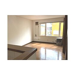 アパートメントＳ B 1階1Kのリビング/ダイニング