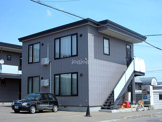 3 / 18