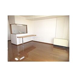 フェイマスＫＩＴＡＭＩ　2番館 203 2階3LDKのリビング/ダイニング