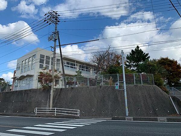 画像18:下関市立誠意小学校(1、603m)