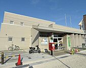 安岡郵便局(185m)