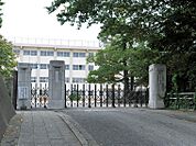下関市立向山小学校(766m)