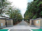 下関市立長府中学校(891m)