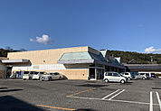 マルナカ八幡店 2397m