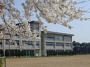 福知山市立桃映中学校（399m）
