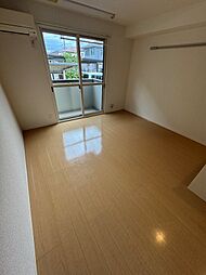 GRANJU 1階ワンルームのリビング/ダイニング