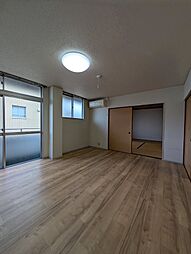 居間