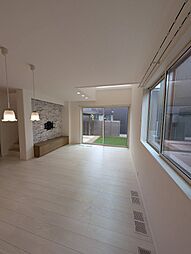 長田貸家 4SLDKのリビング/ダイニング