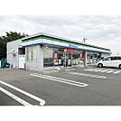 コンビニ「ファミリーマート長野合戦場店まで867ｍ」
