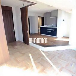 レジデンスT・L新栄 5階1LDKのリビング/ダイニング