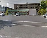 ファミリーマート青葉嶮山店 600m
