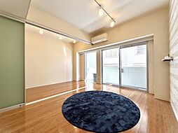 コリドールベルエア 203号室 2階ワンルームのリビング/ダイニング